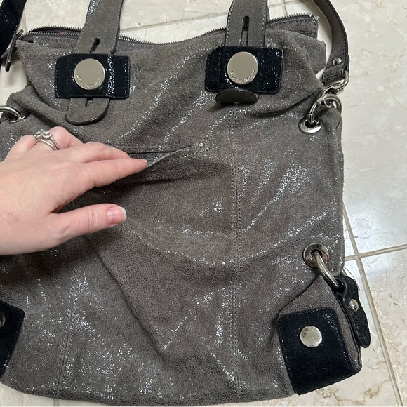 B. MAKOWSKY LEATHER HOBO FOLDING SATCHEL SHOULDER TOTE BAG GRAY SHIMMER PURSE - Picture 4 of 10